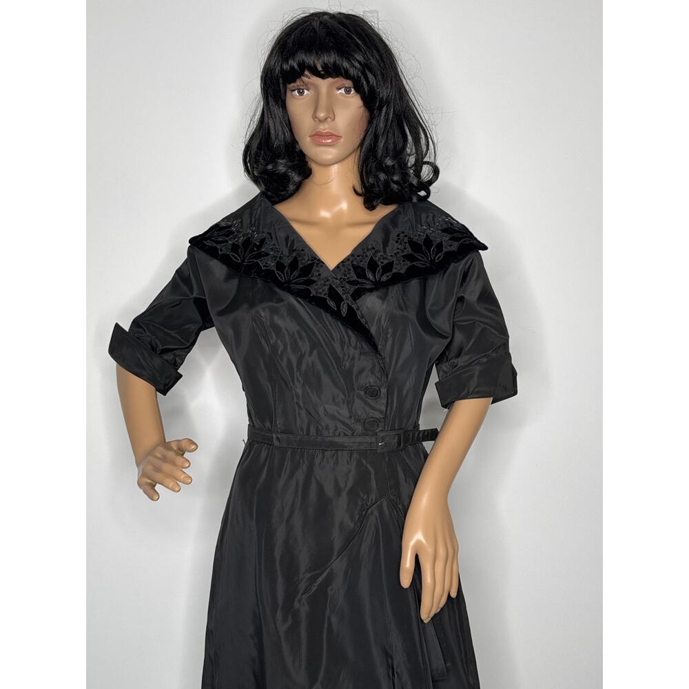 Vintage 1950s Black Cocktail belted Dress w/ Velvet Sequin Collar medium - Picture 3 of 16